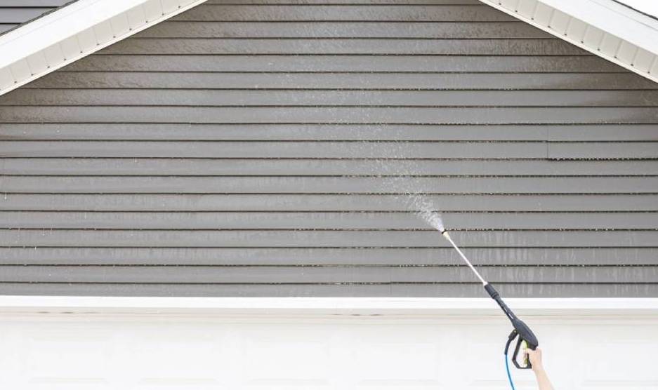 The Best Way To Pressure Wash Your Siding | Moore's